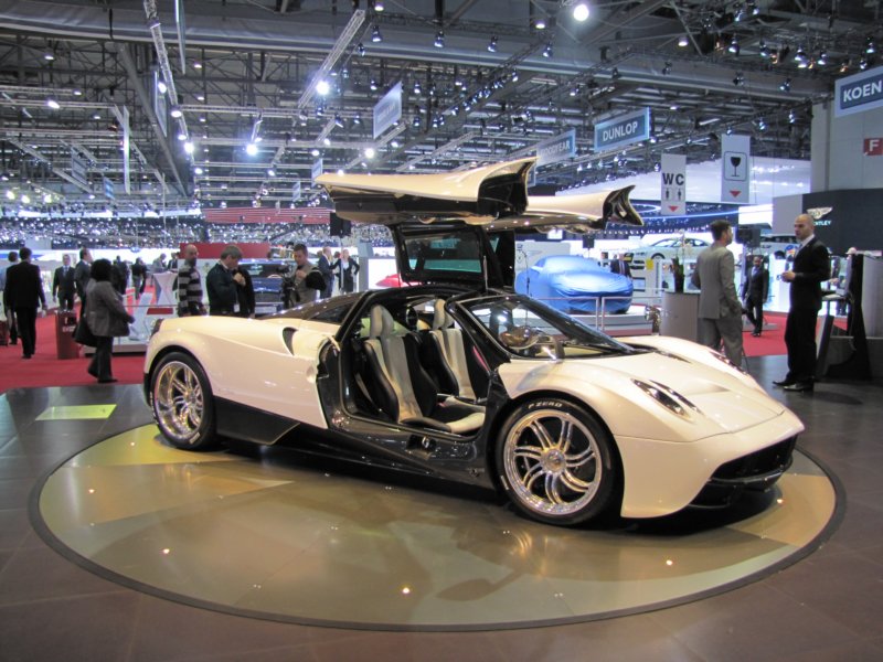 paganihuayra9.jpg