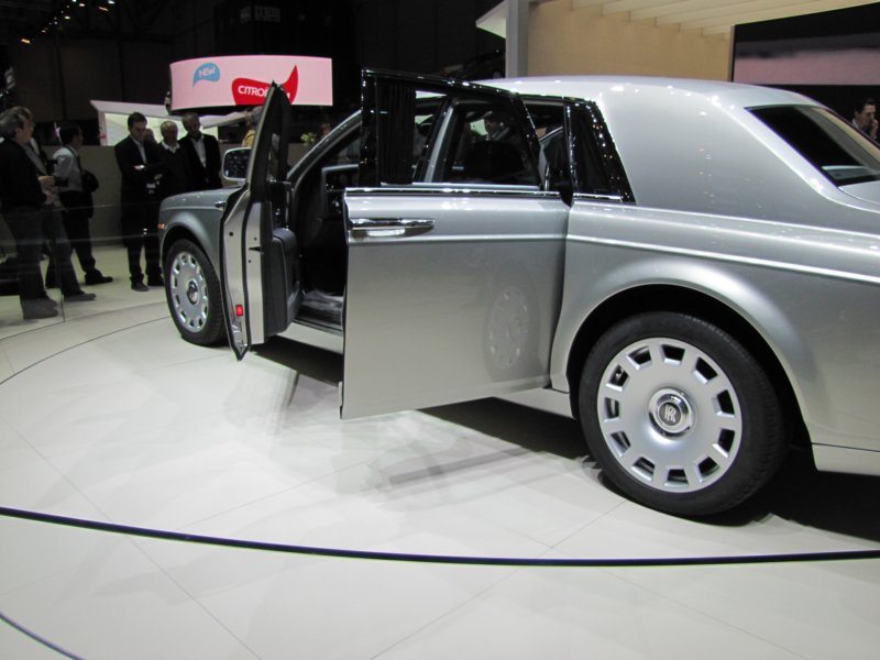 rollsroycephantomseriesii14.jpg