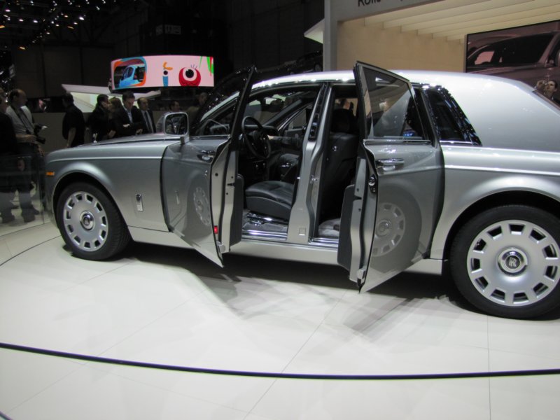 rollsroycephantomseriesii21.jpg