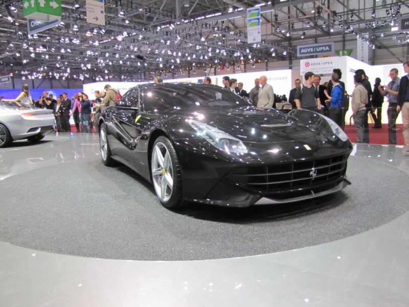 ferrarif12berlinetta42.jpg