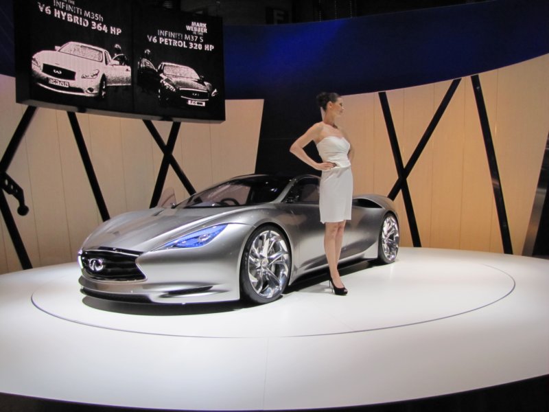 infinitiemerge39.jpg