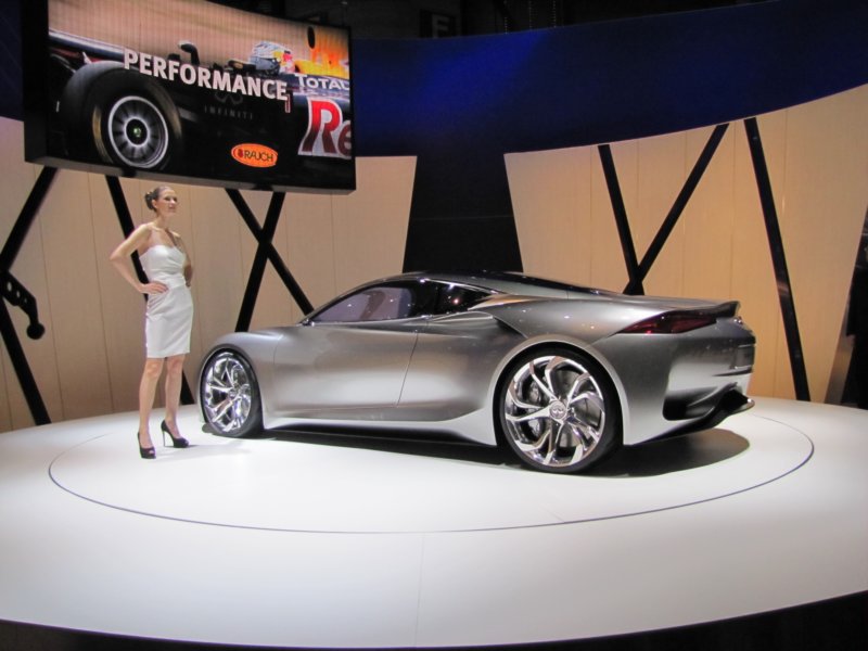 infinitiemerge52.jpg