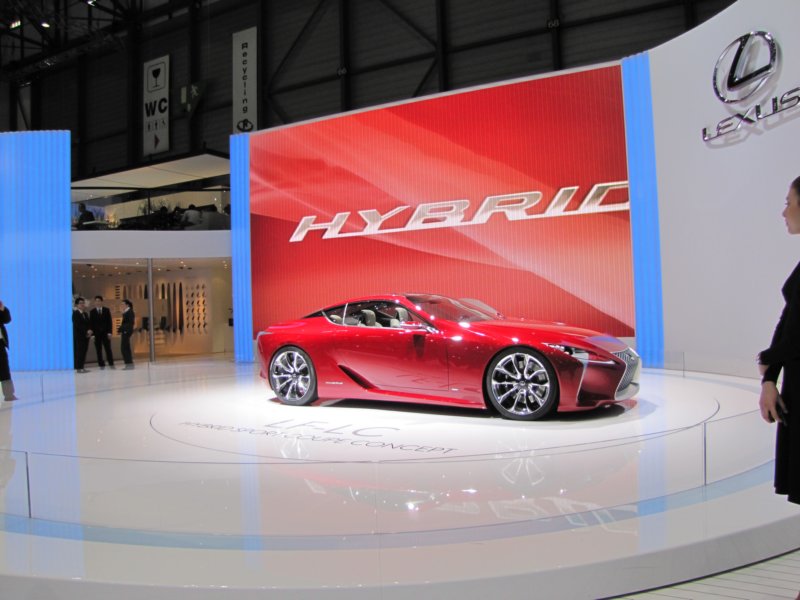 lexuslflc2.jpg