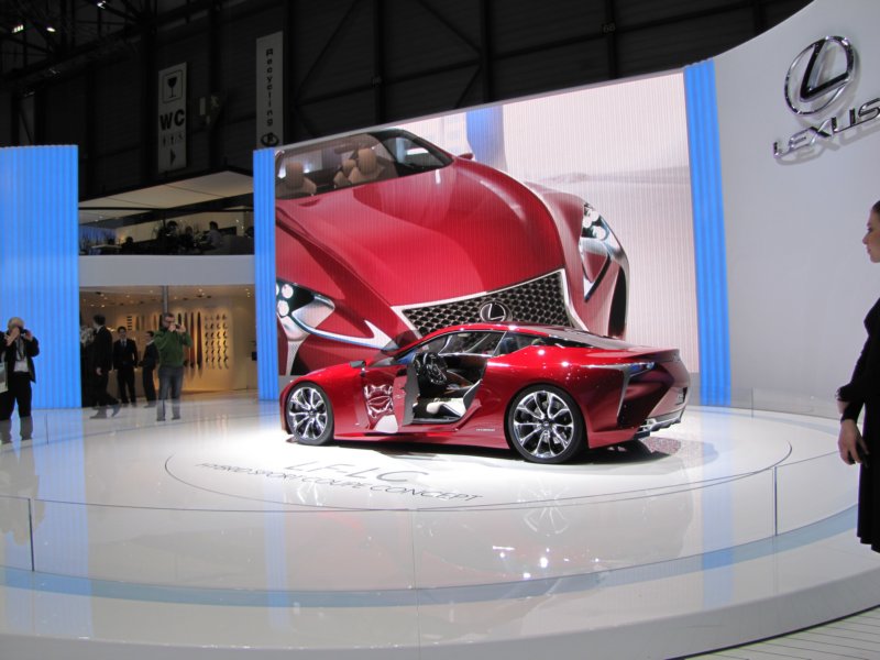lexuslflc40.jpg