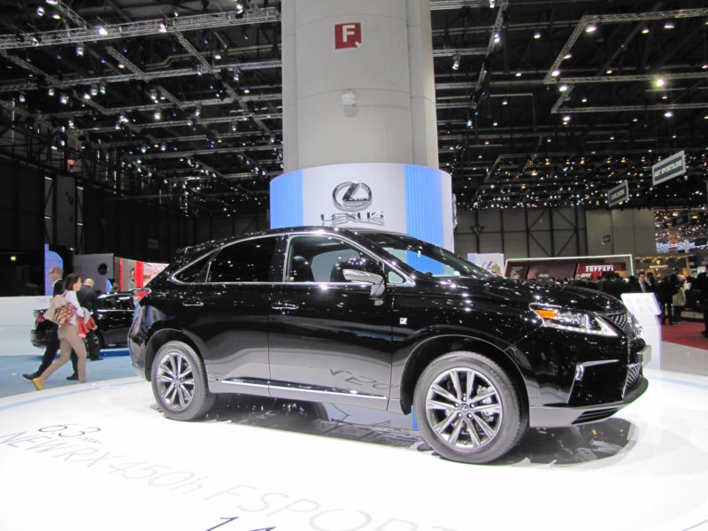 lexusrx450h13.jpg