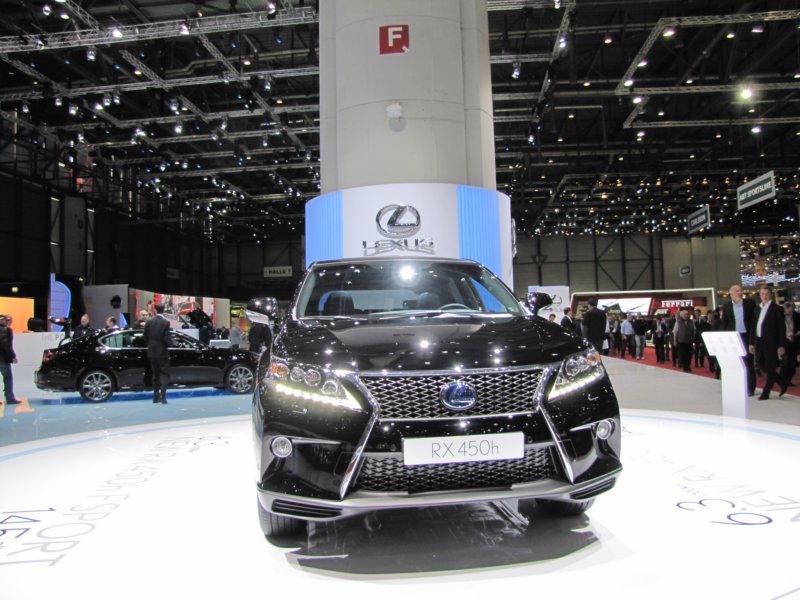 lexusrx450h58.jpg