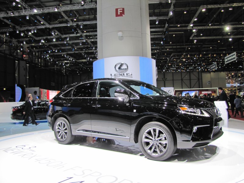 lexusrx450h65.jpg