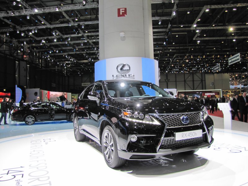 lexusrx450h69.jpg