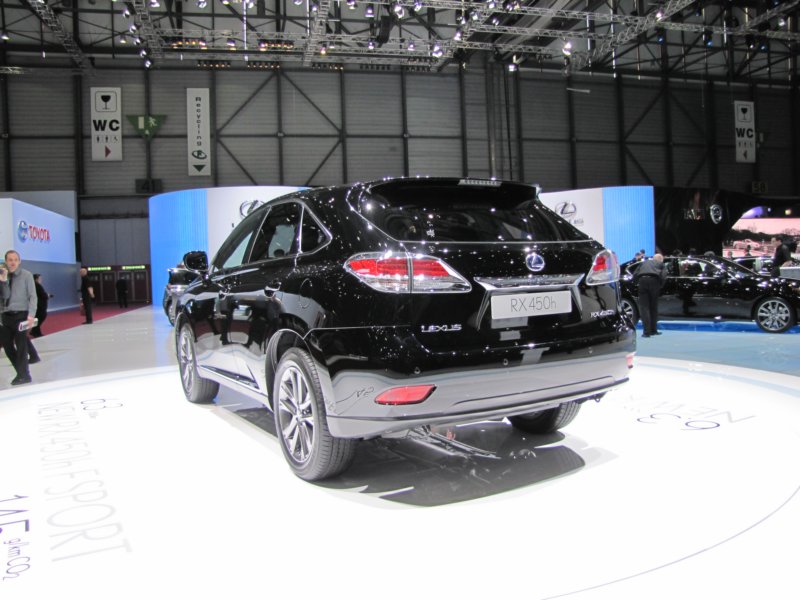 lexusrx450h75.jpg