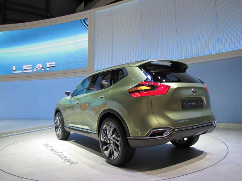 nissanhicross30.jpg