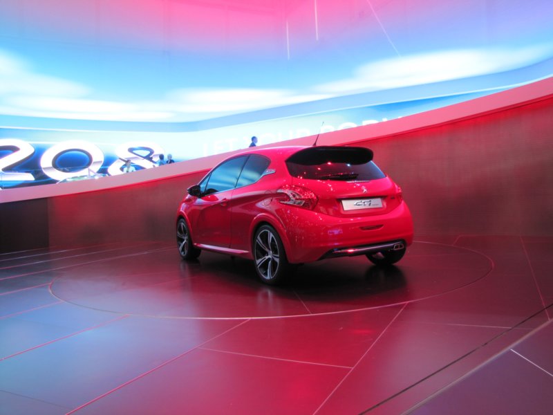 peugeot208gti11.jpg