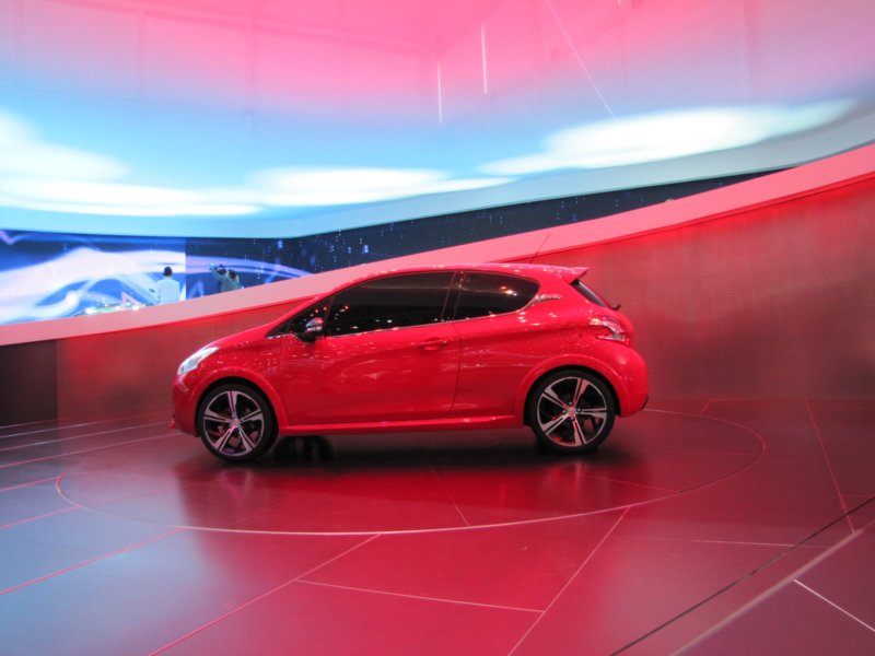 peugeot208gti14.jpg