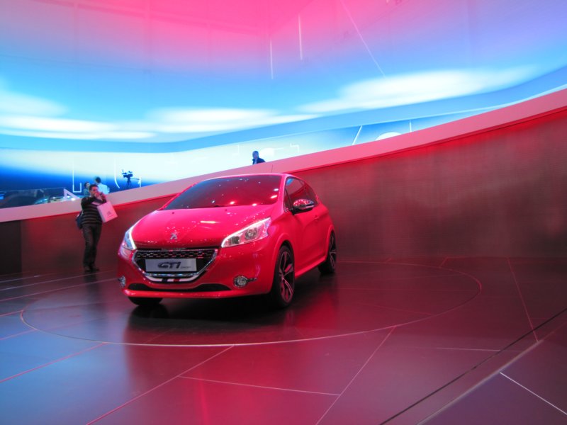 peugeot208gti32.jpg