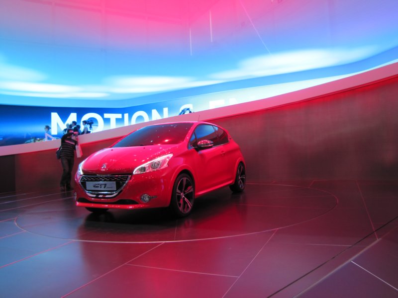 peugeot208gti33.jpg