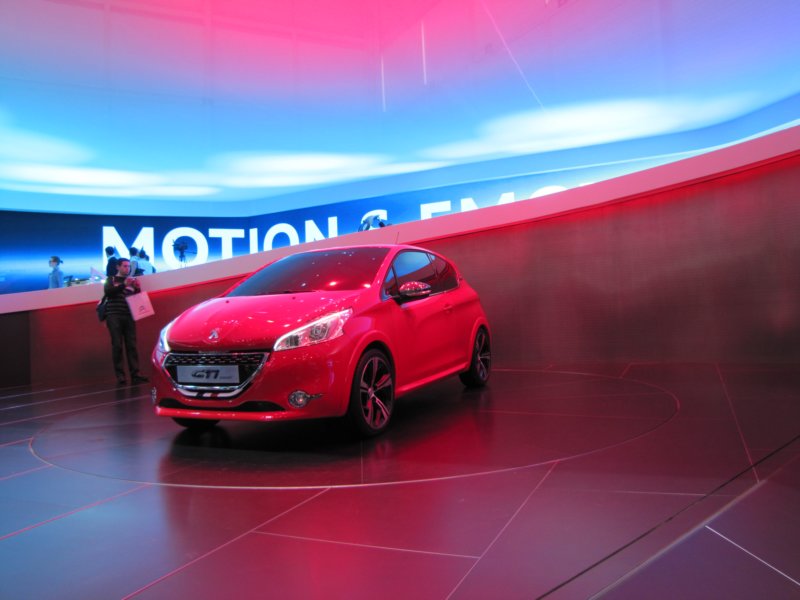 peugeot208gti34.jpg