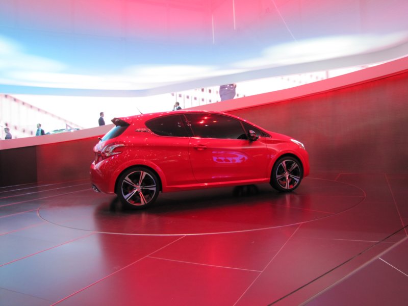 peugeot208gti49.jpg