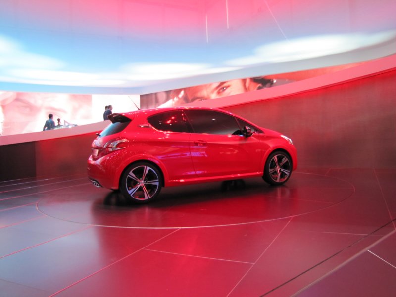 peugeot208gti52.jpg