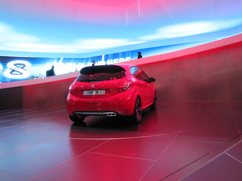 peugeot208gti54.jpg