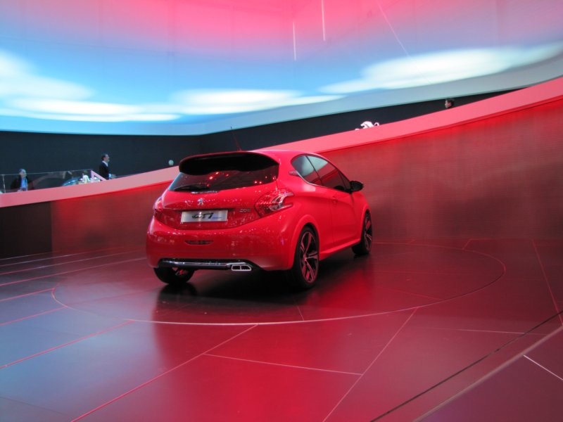 peugeot208gti56.jpg