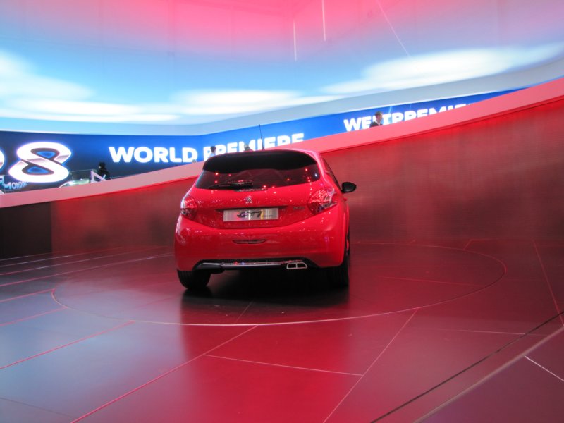 peugeot208gti58.jpg