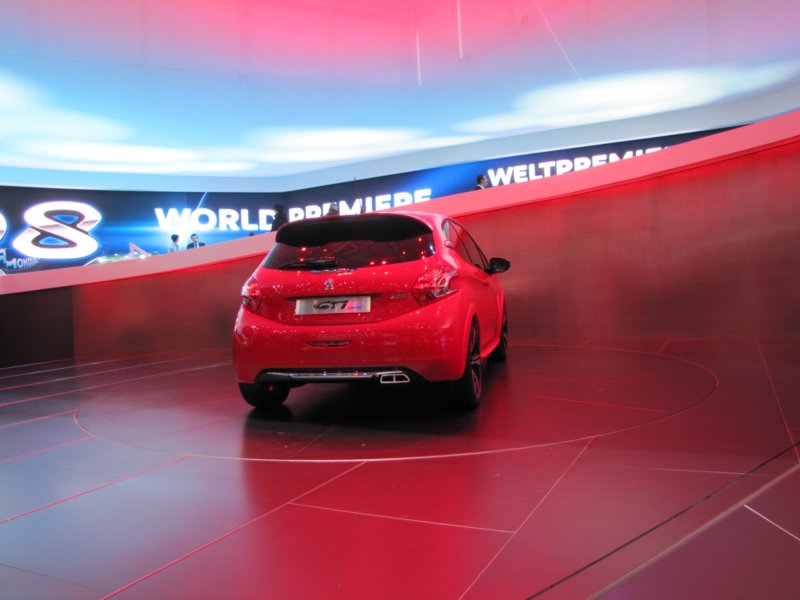 peugeot208gti60.jpg