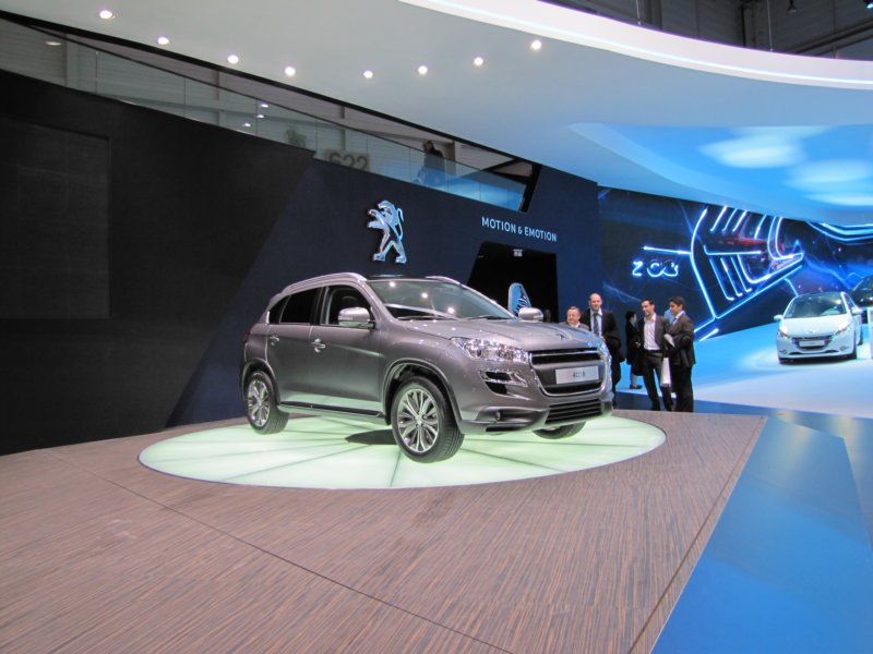 peugeot400810.jpg