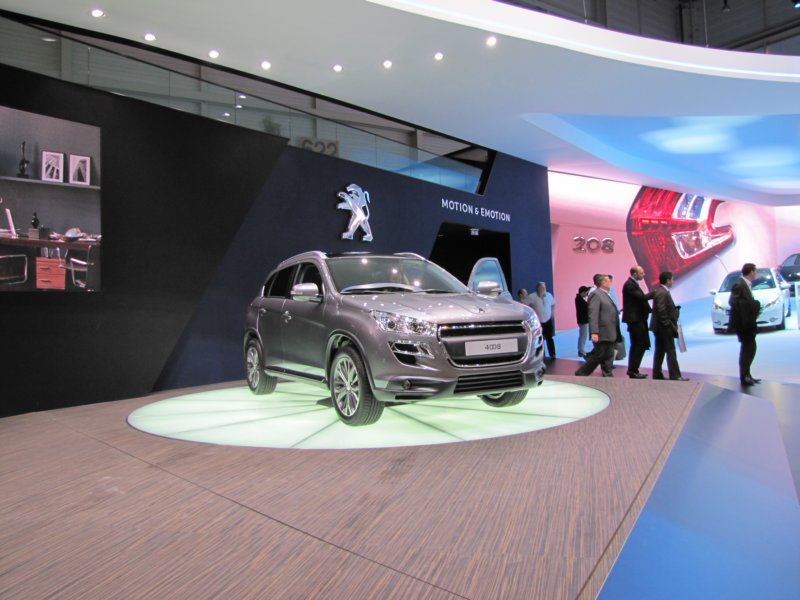 peugeot400812.jpg