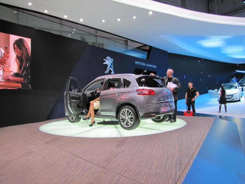 peugeot400822.jpg