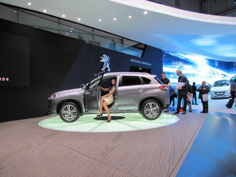 peugeot400824.jpg