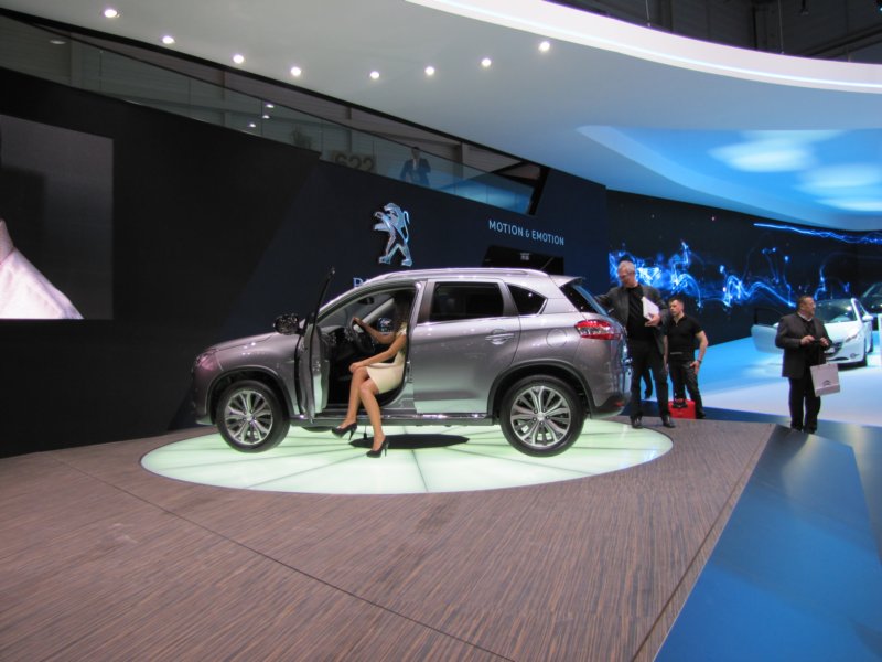 peugeot400826.jpg