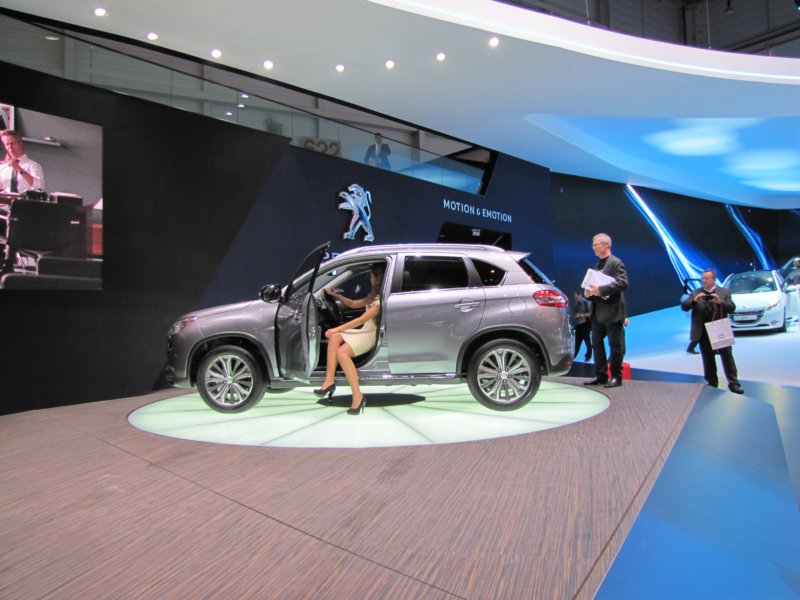 peugeot400827.jpg