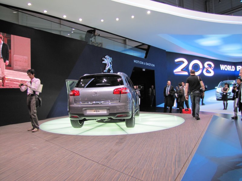 peugeot400828.jpg