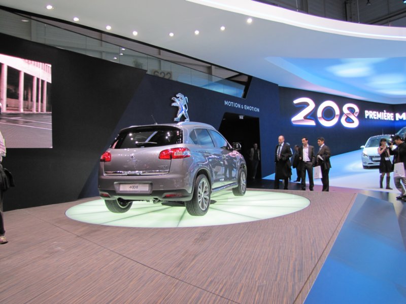 peugeot400830.jpg