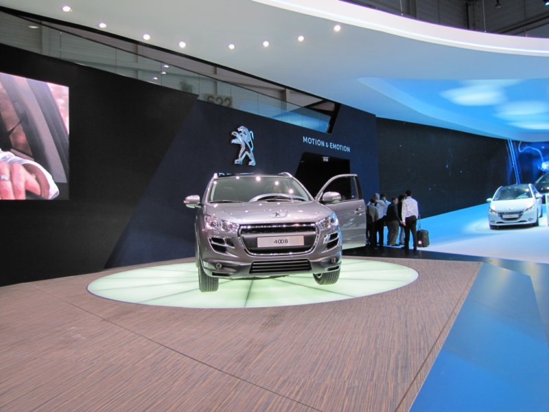 peugeot400838.jpg