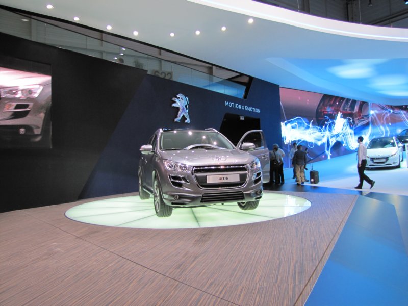 peugeot400844.jpg