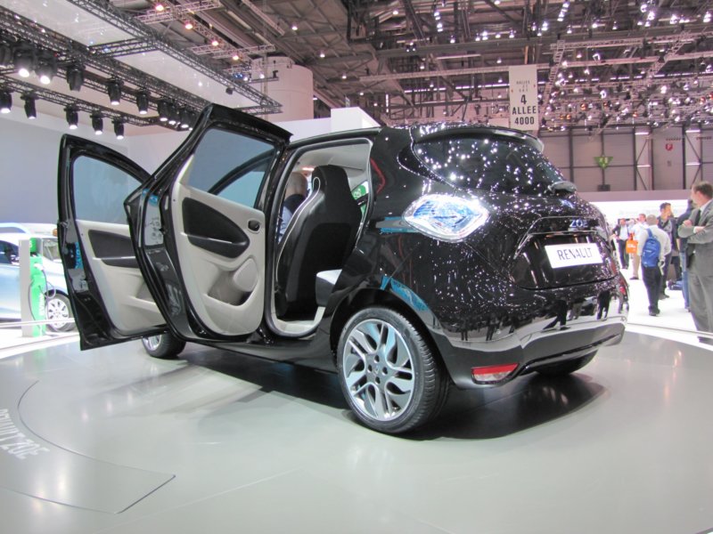 renaultzoe12.jpg