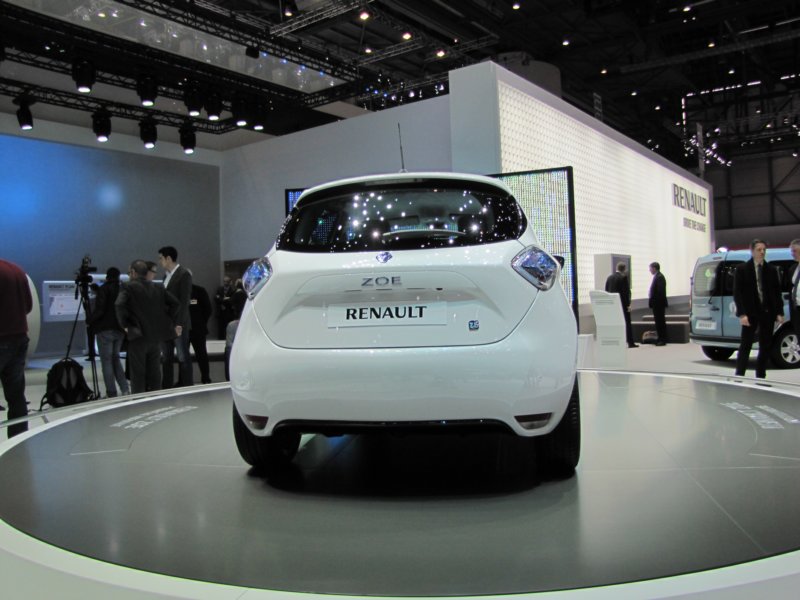 renaultzoe18.jpg