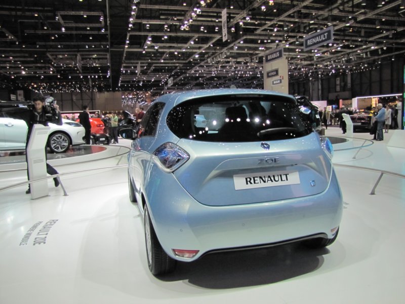 renaultzoe21.jpg