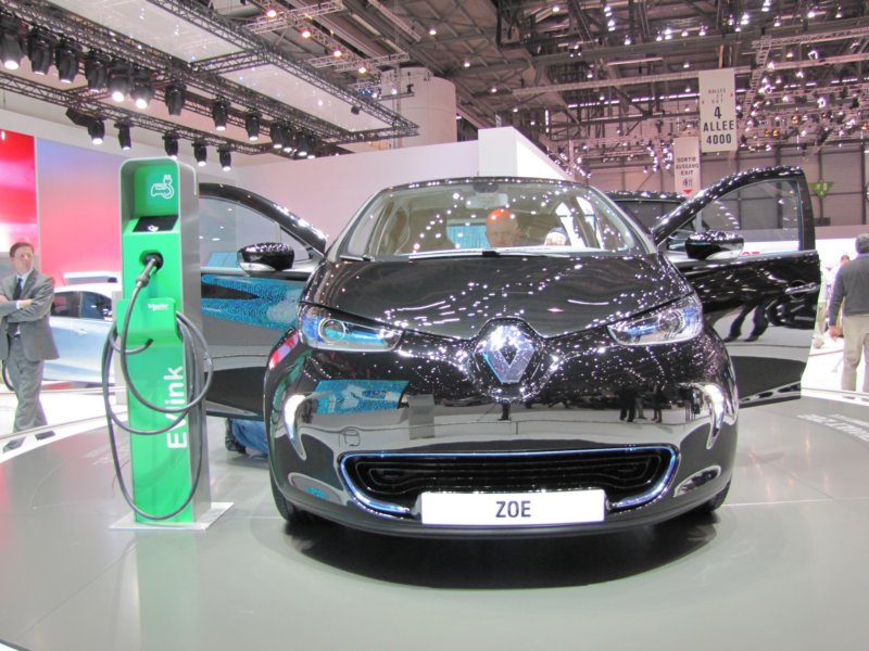 renaultzoe52.jpg