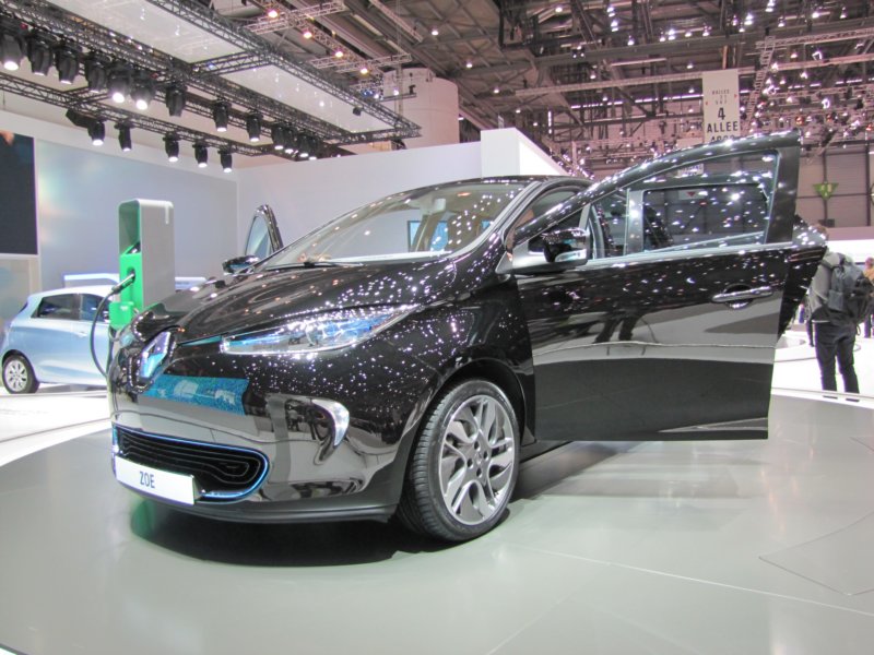 renaultzoe69.jpg