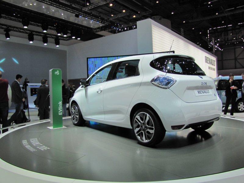 renaultzoe77.jpg