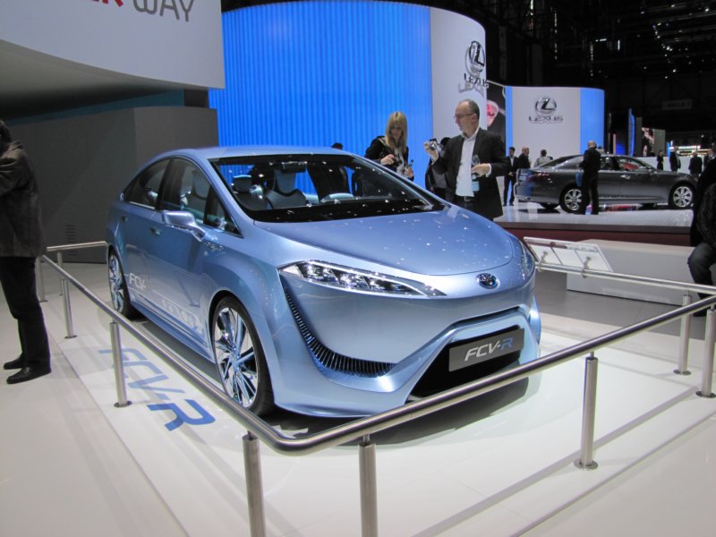 toyotafcvr7.jpg