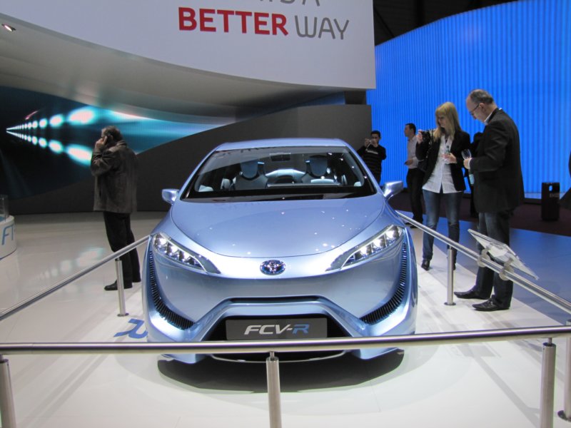 toyotafcvr9.jpg