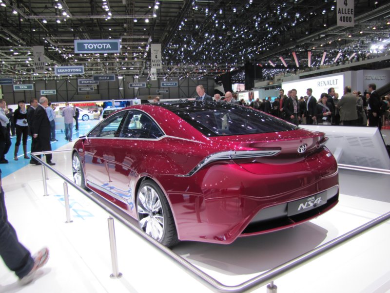 toyotans44.jpg