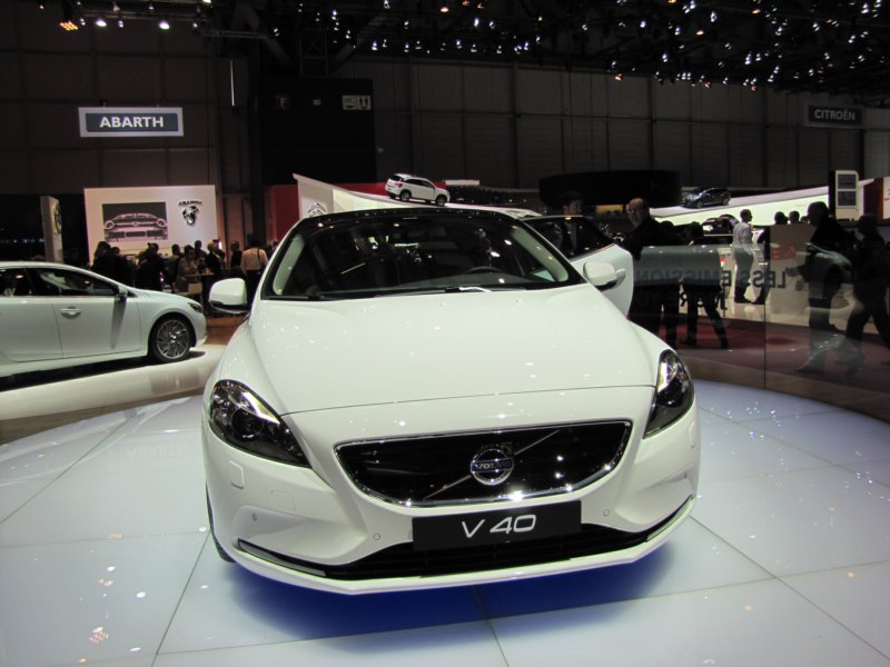 volvov4013.jpg