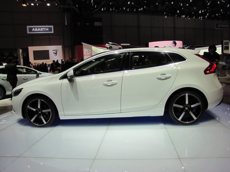 volvov4024.jpg