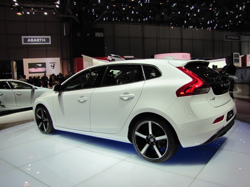 volvov4029.jpg