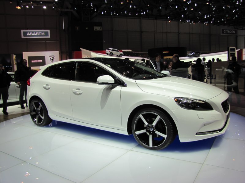 volvov4081.jpg