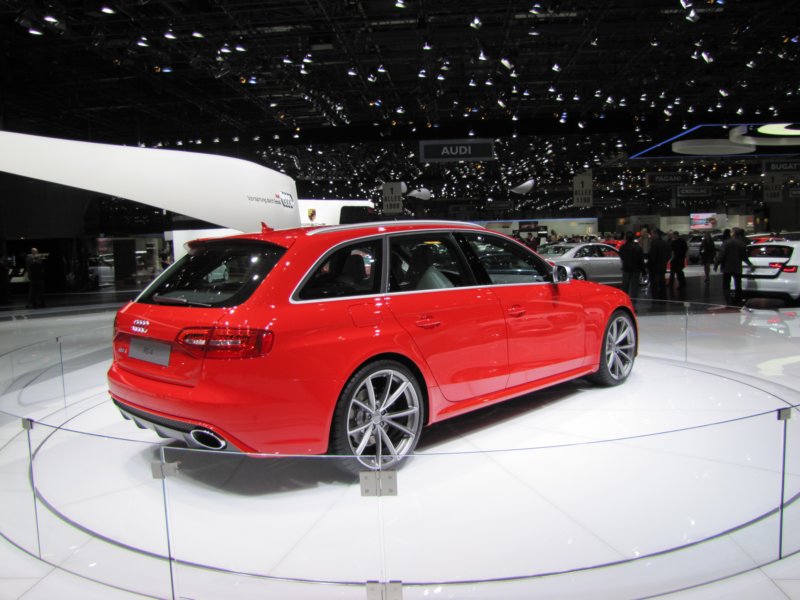 audirs4avant16.jpg