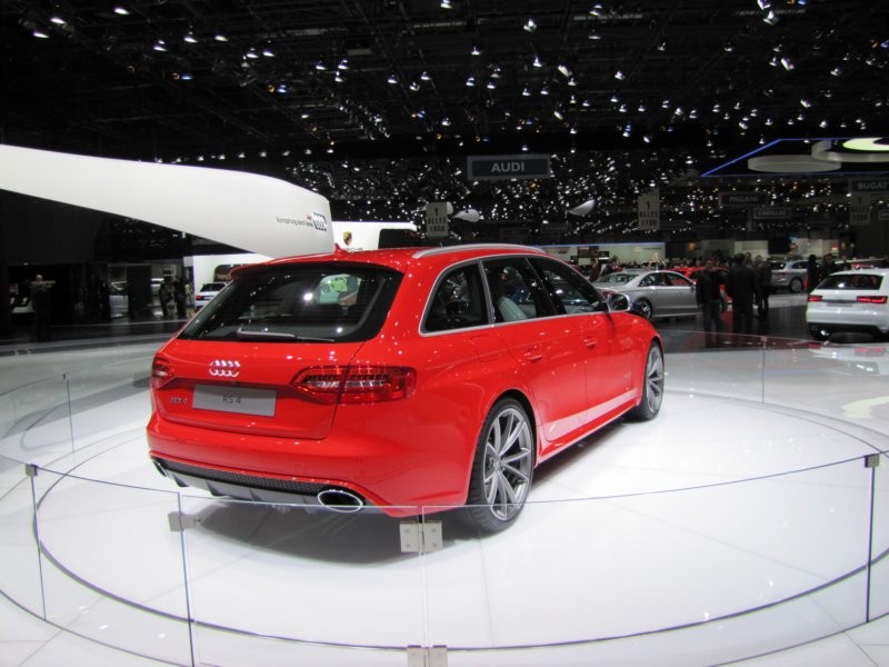 audirs4avant18.jpg